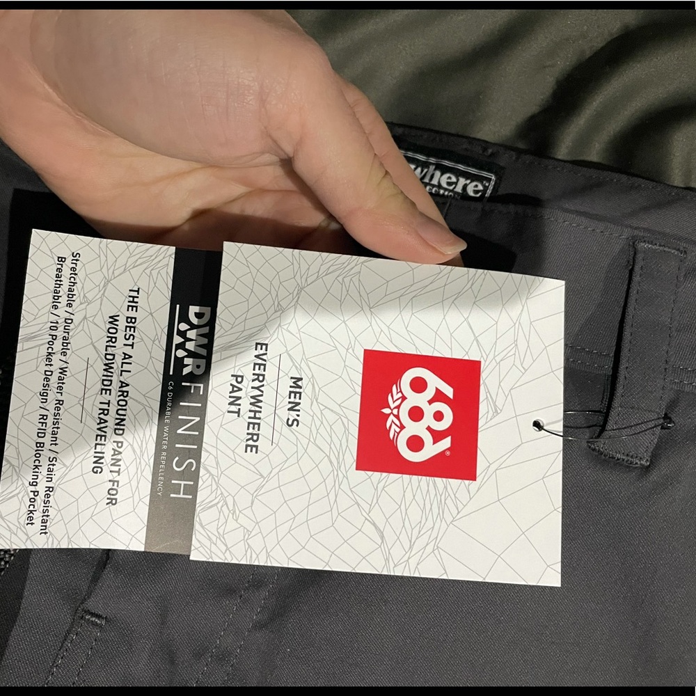 Men’s 686 Everywhere pants NWT